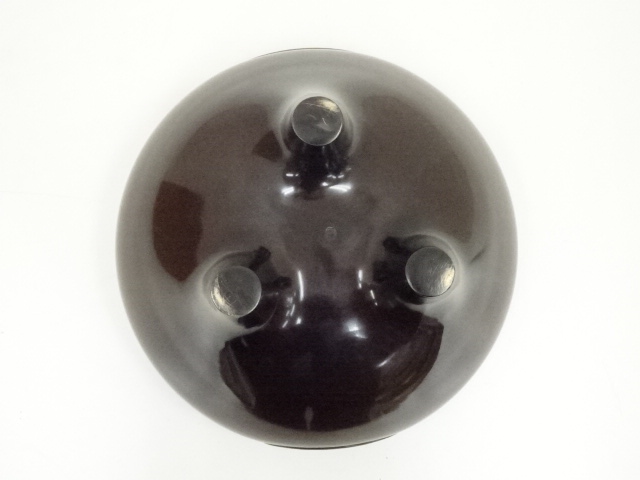  一ノ瀬宗辰・菊地正直造　唐銅切合朝鮮風炉　霰紋真形釜添（花押有）（共箱）